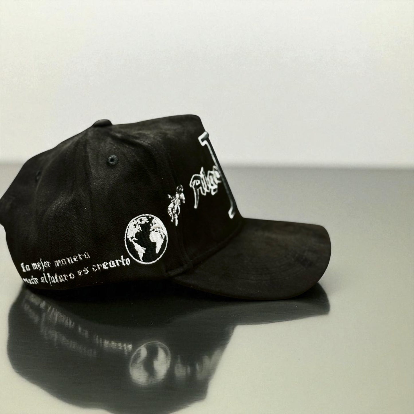 Algo Bien Edición - Exclusive Edition No.1 by A.B.H for Collectors