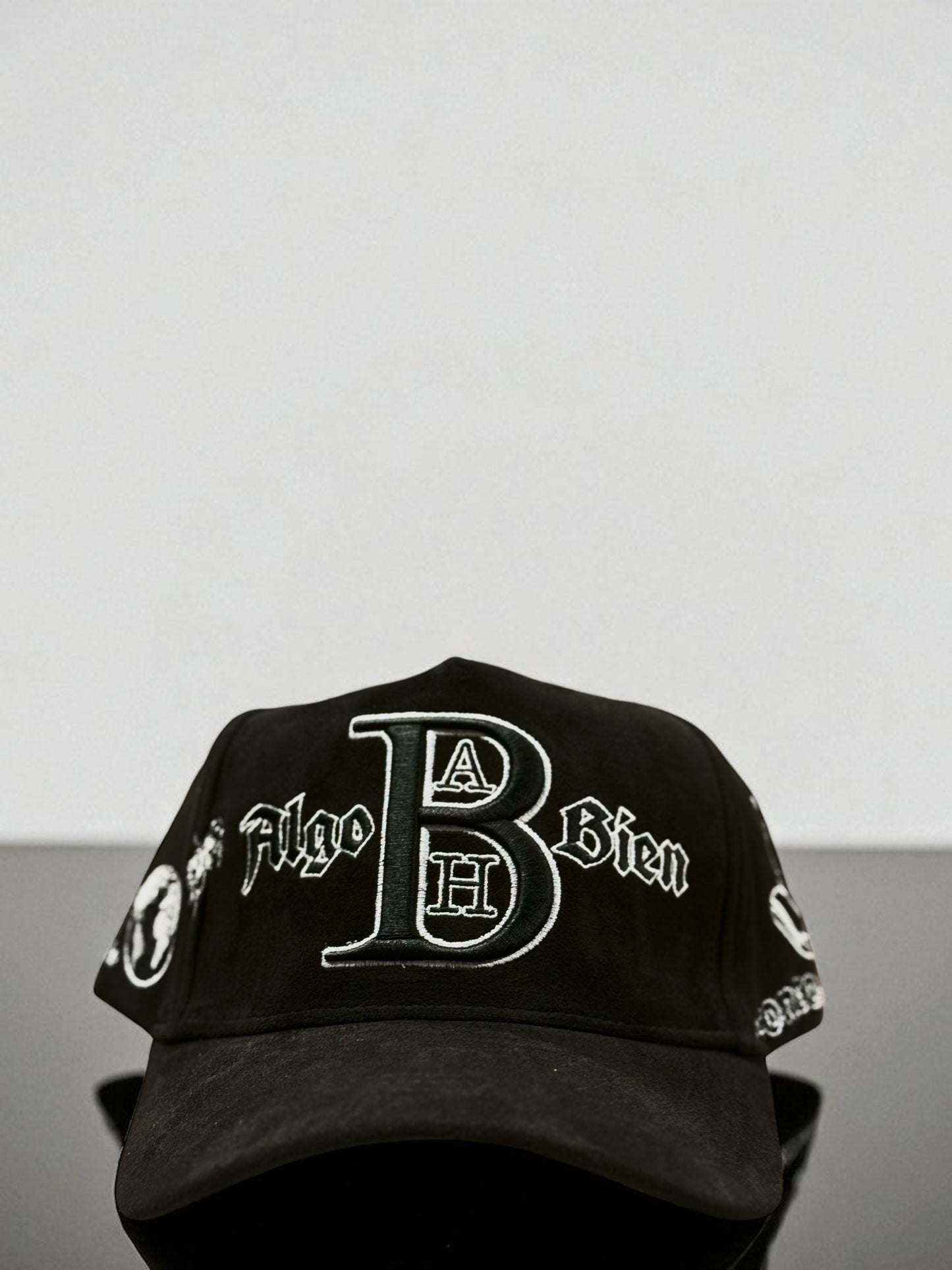 Algo Bien Edición - Exclusive Edition No.1 by A.B.H